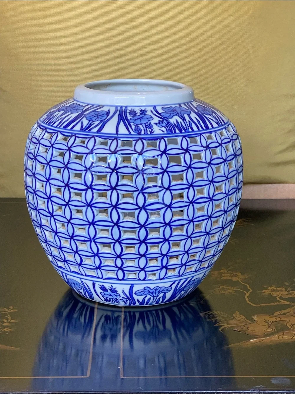 Vintage Blue & White Reticulated Porcelain Vase Jar, 7